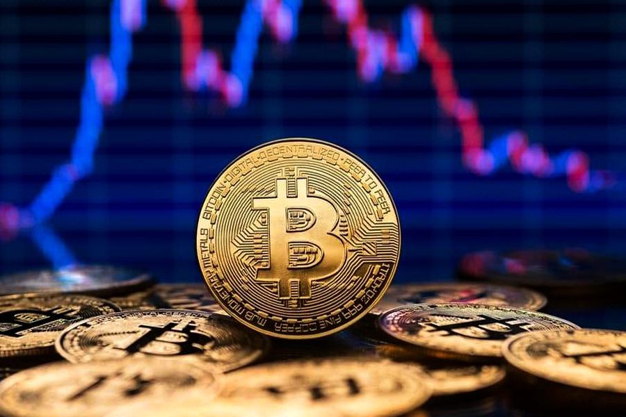 البيتكوين في زمن الاضطرابات السياسية: هل يتحول إلى ملاذ آمن أم يبقى رهينة التقلبات؟